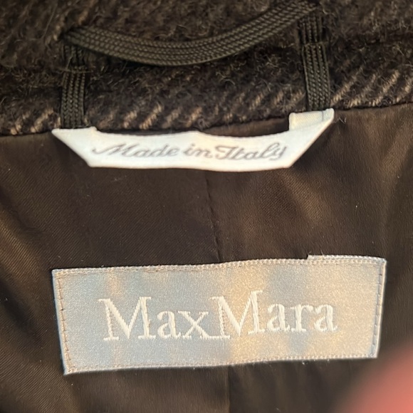 MaxMara Long Wool Coat made in Italy - Picture 4 of 11